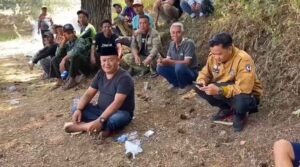 Calon Kades Tamansari Terpilih Arya Sapei, Gotong Royong Bareng Warga Bersihkan Situ Cisuba