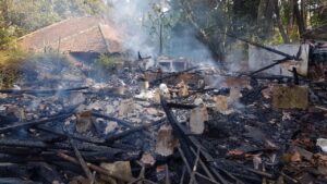 Rumah Panggung di Surade Ludes Terbakar, Kerugian Capai Puluhan Juta Rupiah