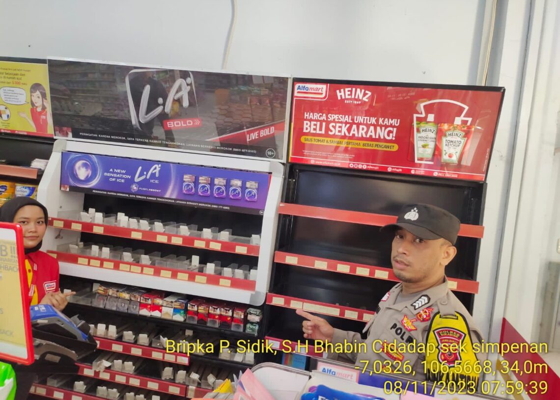 Polres Sukabumi Lakukan Olah TKP Minimarket Dibobol Maling di Simpenan