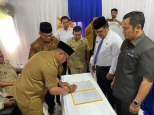 Sertijab Kades Tamansari Cikidang, Arya Syafei Prioritaskan Pembangunan Kantor Desa