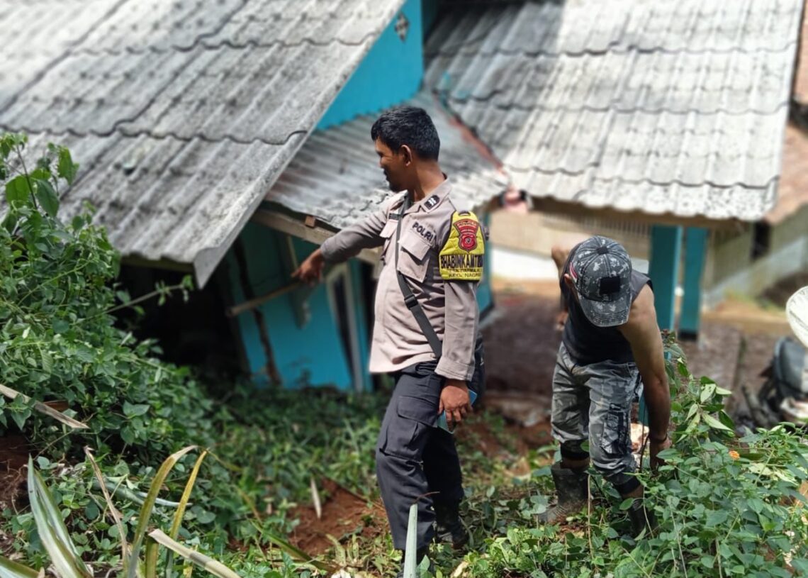 Tertimbun Longsor di Nagrak Sukabumi, Gibran Dinyatakan Selamat