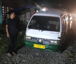 Mabuk Ciu, Oknum Sopir Angkot Warungkiara-Cibadak Hampir Perkosa Penumpang