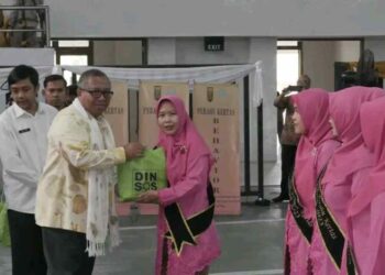 2.000 Peserta Perahu Kertas Dikukuhkan, Bupati Marwan: Komitmen Pemerintah Berdayakan Perempuan untuk Kemajuan