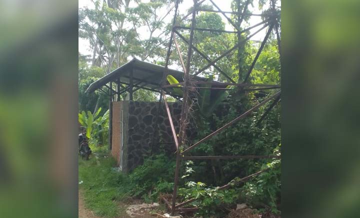 Papan Nama Hilang hingga MCK Rusak, Curug Cigangsa di Surade Sukabumi Enggak Diurus?