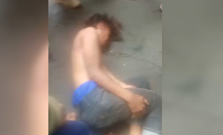 Tabrak Pengguna Jalan, Maling Rongsokan Babak Belur Dihajar Warga di Nagrak Sukabumi