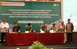 Wakili Bupati, Wabup Iyos Tandatangani Bast Dan Naskah Hibah Barang Milik Negara