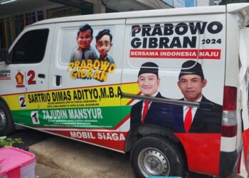 Keren! Tajudin Mansyur Sumbangkan Ambulance Mobil Siaga untuk Warga Lengkong