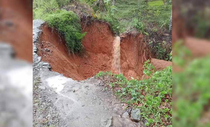 Longsor Terjang Kalibunder dan Sagaranten Sukabumi, Satu Rumah Terancam Akses Jalan Terganggu 