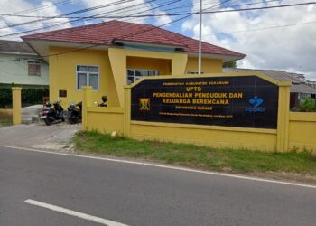 UPTD Dalduk dan KB Kecamatan Surade Bagikan Beras Nutrizinc