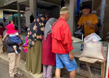 Jelang Pemilu, Harga Beras di Pasar Cibadak Sukabumi Meroket