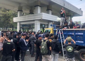 Ratusan Orang Demo PT GSI 1, Warga Setempat tak Jadi Prioritas dan Isu Pungli Rp 15 Juta Mencuat
