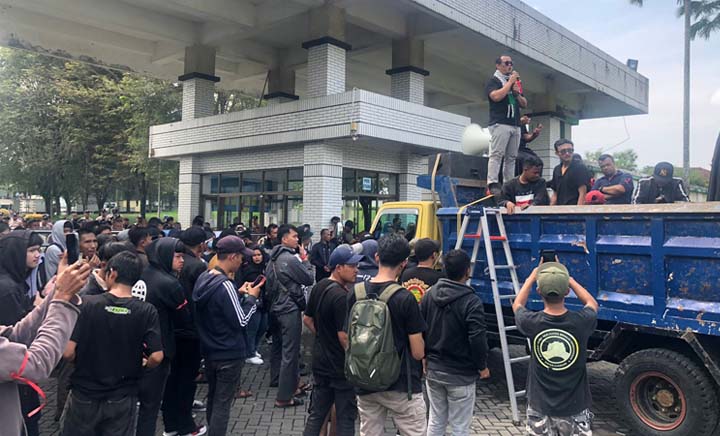 Ratusan Orang Demo PT GSI 1, Warga Setempat tak Jadi Prioritas dan Isu Pungli Rp 15 Juta Mencuat