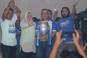 Persib Juara, Suara Bobotoh Menggema Iyos Bupati Sukabumi 2024
