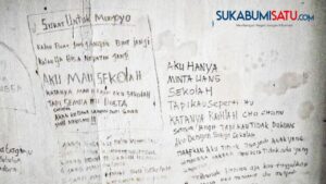 Sedih, Tulisan Ibu Dan Anak Yang Ditemukan Tewas Di Rumahnya