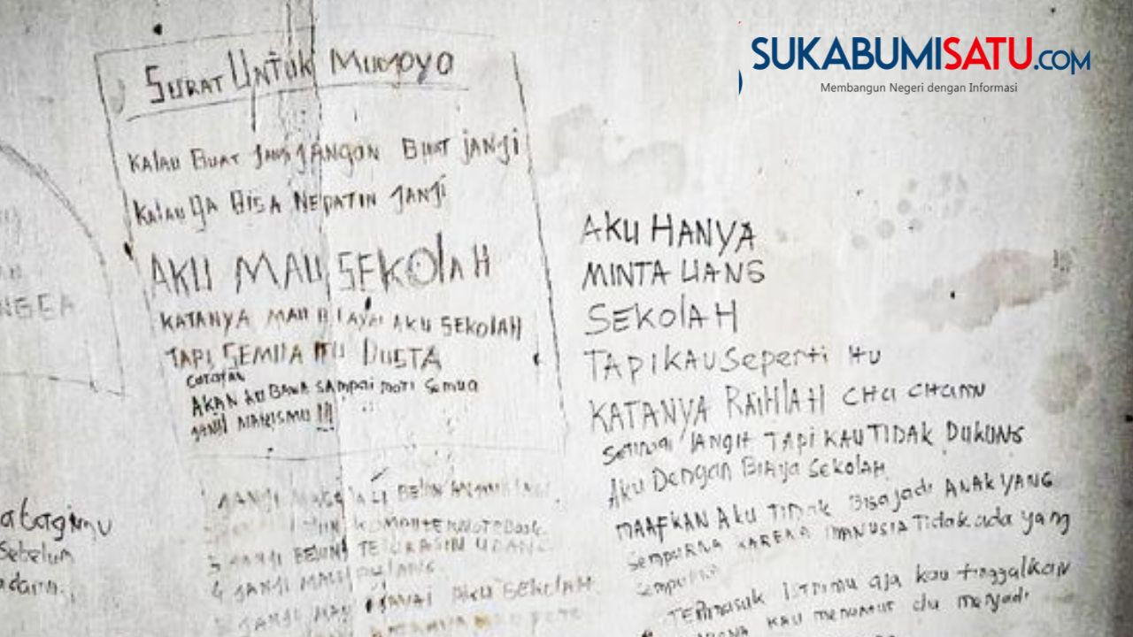 Tulisan di dinding yang diduga wasiat Ibu dan Anak yang mayatnya di temukan dirumahnya. Cimahi, KBB.