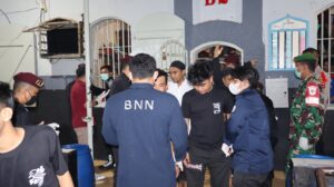 Barang Terlarang Ditemukan di Lapas Nyomplong, Dalam Razia Gabungan
