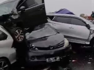 Kecelakaan Beruntun di Tol Cipularang Km 92