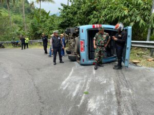 Bis Universitas Suryakencana Cianjur Kecelakaan Tunggal di Cikidang, Sukabumi: 1 Luka Berat, 9 Luka Ringan