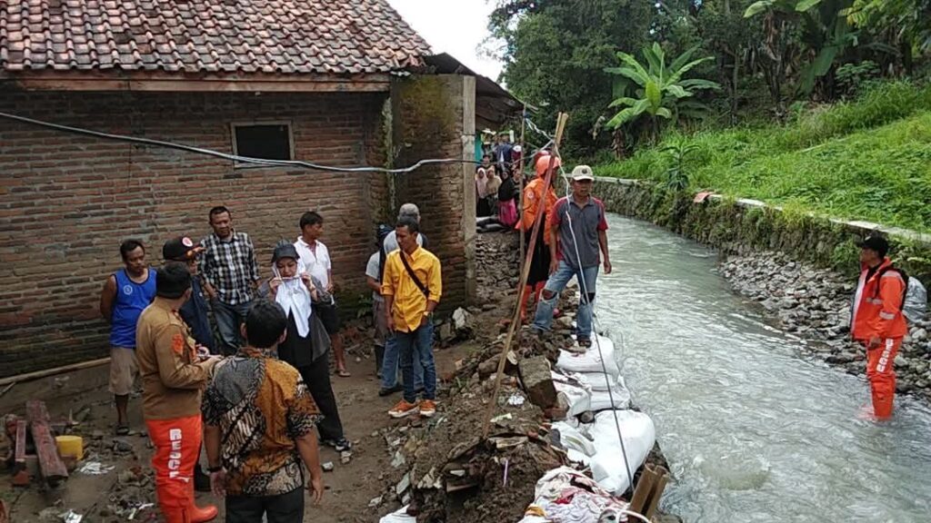 Dinas PU Kabupaten Sukabumi Siapkan Normalisasi Sungai di Belakang Lapang Cangehgar
