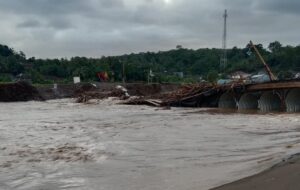 Cuaca Ekstrim Rusak 3 Jembatan di Simpenan