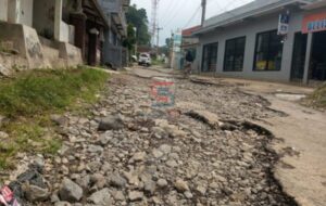 Jalan Rusak Parah di Citamiang–Pasir Datar Indah Telan Banyak Korban, Warga Geram
