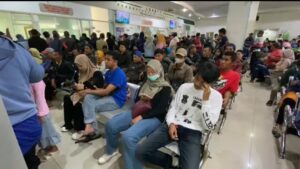 Respon Program Penghapusan Tunggakan Pajak Kendaraan, Warga Sukabumi Serbu Kantor Samsat