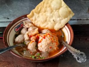 Viral, Bakso Kepala Sapi di Cibadak Diserbu Pembeli