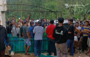 Warga Tangkil Geruduk Rumah Singgah, Diduga Dijadikan Tempat Ibadah Kristiani