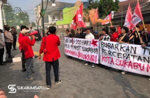 Demo 100 Hari Kerja, Mahasiswa Desak Wali Kota Sukabumi Bubarkan Tim Komunikasi Percepatan Pembangunan
