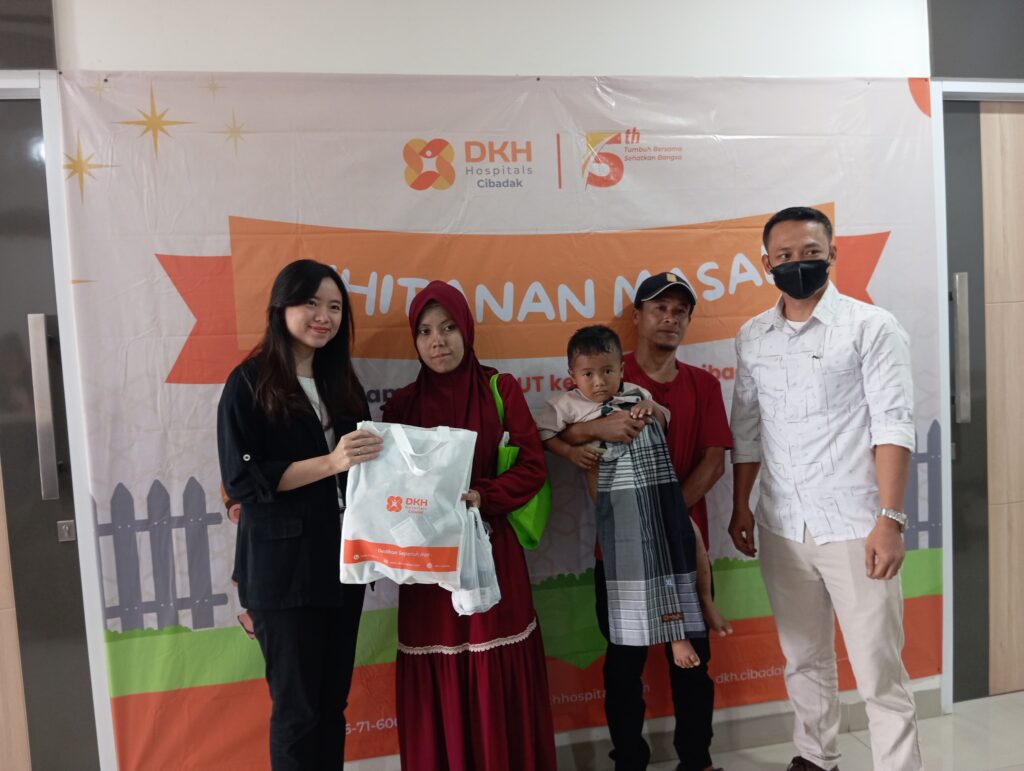 Peringati HUT ke-5, RS DKH Gelar Khitanan  Massal