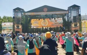 Kepala Dinas Pariwisata Menari Jipeng, Meriahkan Syukuran Nelayan di Geopark Ciletuh