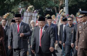 Ketua DPRD Sukabumi Hadiri Upacara HUT Bhayangkara ke-79, Dukung Polri Semakin Dekat dengan Masyarakat