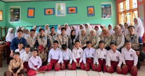 Mahasiswa KKM STKIP Bina Mutiara Gelar “Gema Literasi” di Ciemas