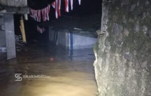Banjir Rendam Permukiman di Nagrak Sukabumi, 10 KK Mengungsi