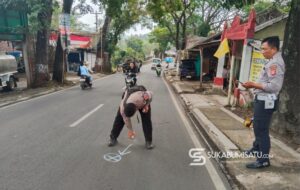 Pengendara Motor Tewas Usai Tabrak PCX dan Terlindas Truk di Cikembar