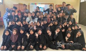 Dongeng Keliling Hidupkan Imajinasi Siswa di Tengah Era Gadget