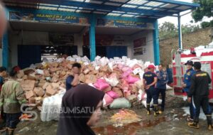Gudang Sembako di Pasar Surade Ludes Terbakar, Kerugian Capai Rp5 Miliar