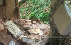 Satu Rumah di Girijaya Rusak Tertimpa Longsor Akibat Hujan Deras