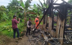 Konsleting Listrik Picu Kebakaran, Rumah di Sirnasari Sukabumi Rata dengan Tanah