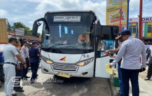 Jelang Nataru, Satlantas Polres Sukabumi Gelar Ramp Check Besar-besaran di Terminal Cibadak