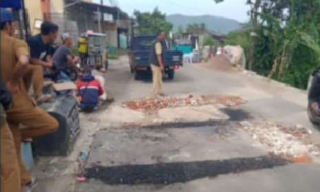 Ruas Jalan Cimahi Diperbaiki, Pengguna Jalan Apresiasi Gerak Cepat Dinas PU