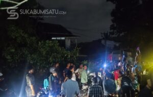 Pohon Mahoni Tumbang Tutup Ruas Jalan Palabuhanratu–Cikembang, Arus Lalu Lintas Lumpuh️uh