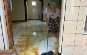 Sungai Cipamuruyan Meluap, Puluhan Rumah dan Sarana Keagamaan di Sukabumi Terendam Banjir