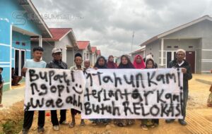 Setahun Terkatung-katung, Warga Lembursawah Sebut Pemkab Sukabumi Tutup Mata dan Telinga