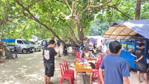 Hutan Lindung atau Pasar Dadakan? Menjamurnya Warung di Kawasan Konservasi Tenda Biru Ujung Genteng