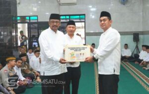 Muhibah Ramadan di Cibadak: Bupati Asjap Pamer Capaian Swasembada Pangan hingga Bagi-bagi Hadiah Umrah