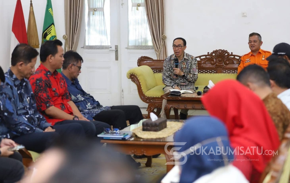 Menjemput Aman di Tengah Rekahan: Pemkab Sukabumi Ringankan Beban Warga Bantargadung Lewat Bantuan Sewa Rumah