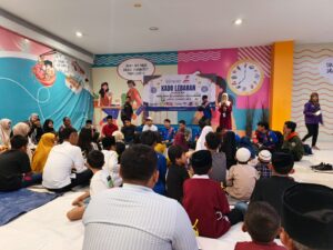 Kolaborasi ASB Sukabumi dan Yayasan Sosial Tangan Peduli, Anak Yatim Belanja Kebutuhan Lebaran di Ramayana Cibadak