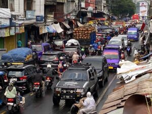 Macet Berjam-jam, Arus Lalin H-5 Lebaran di Cibadak Sukabumi Mulai Padat