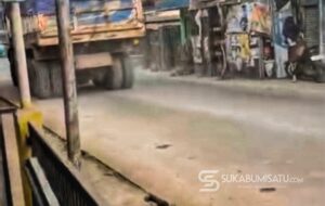 Warga Karang Tengah Cibadak Keluhkan Debu Proyek Tol, Jalan Alternatif Nagrak Licin dan Rawan Kecelakaan